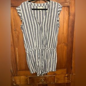 Cloth & Stone striped romper; only worn once! Size L and fits true to size.